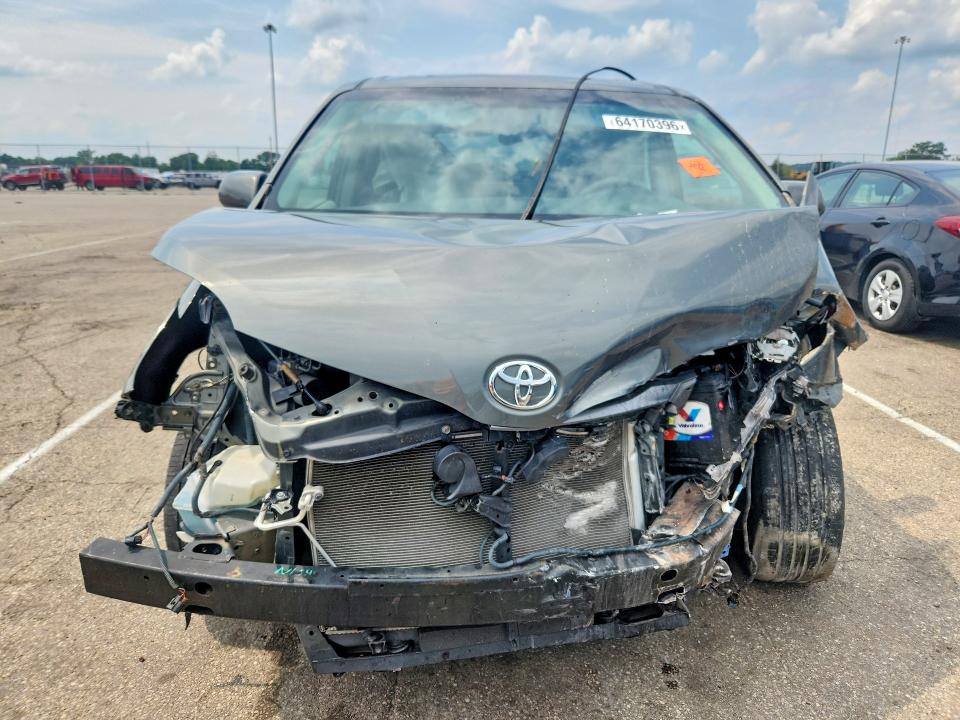 Aukcja sprzedaży 2012 Toyota Sienna, vin: 5TDYK3DC1CS232899, numer aukcji: 64170396