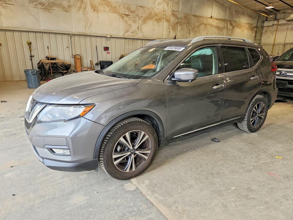 65626656 :رقم المزاد ، 5N1AT2MTXJC798885 vin ، 2018 Nissan Rogue مزاد بيع