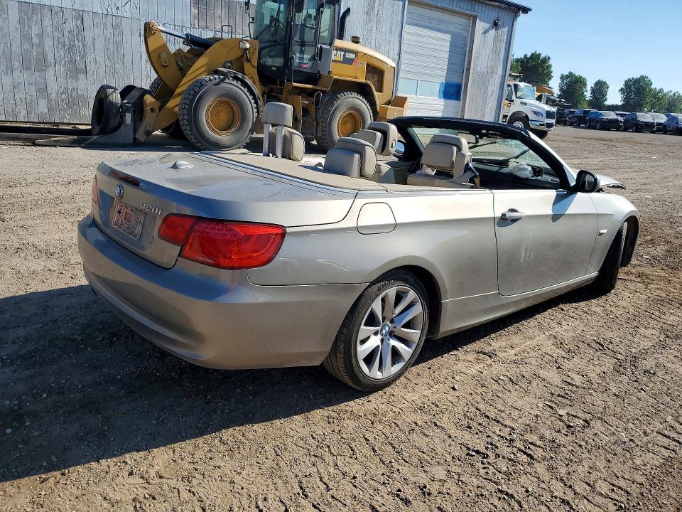 65218466 :رقم المزاد ، WBADW7C5XBE542631 vin ، 2011 Bmw 328 مزاد بيع