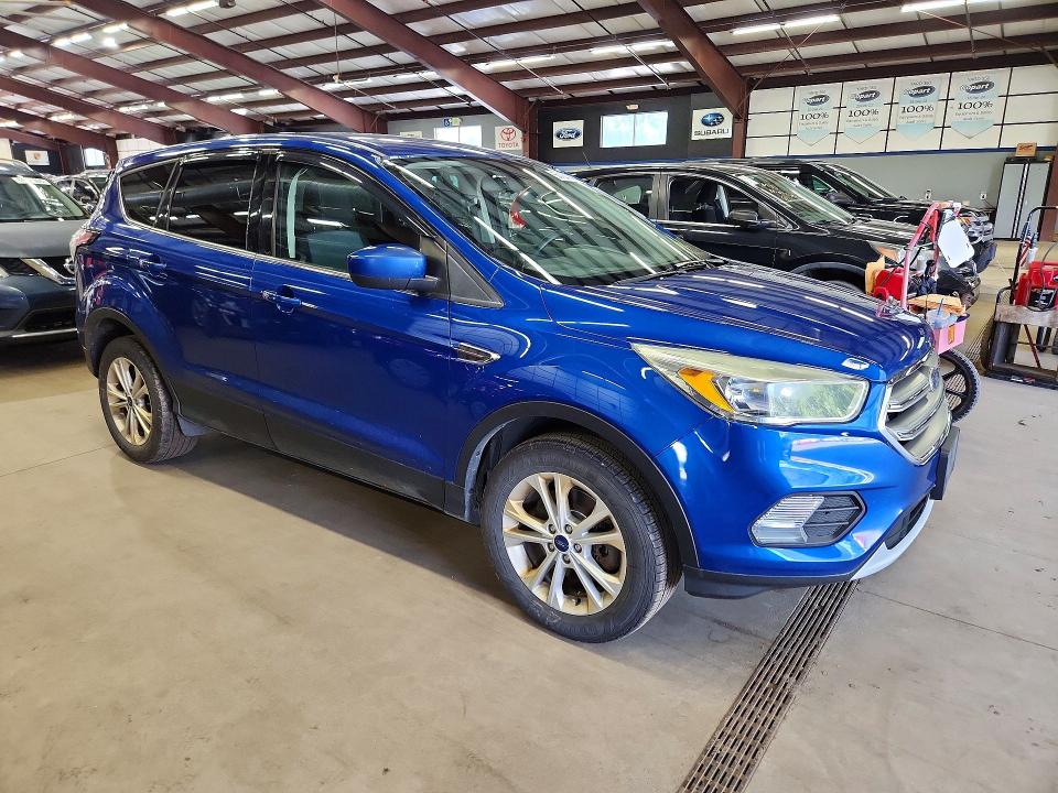 Продажа на аукционе авто 2017 Ford Escape, vin: 1FMCU9GD7HUE61419, номер лота: 64184136