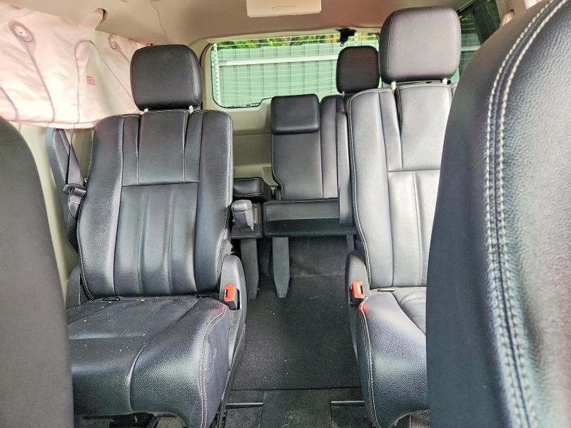 Продаж на аукціоні авто 2015 Chrysler Town & Country, vin: 2C4RC1BGXFR628242, номер лоту: 64104626