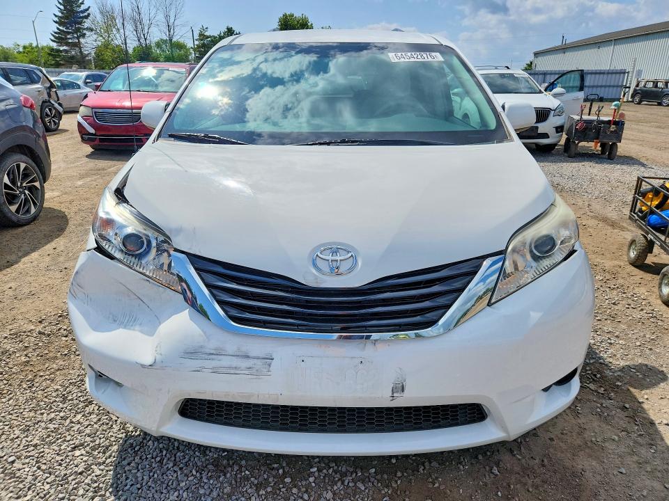 64542876 :رقم المزاد ، 5TDKK3DC1ES476948 vin ، 2014 Toyota Sienna مزاد بيع