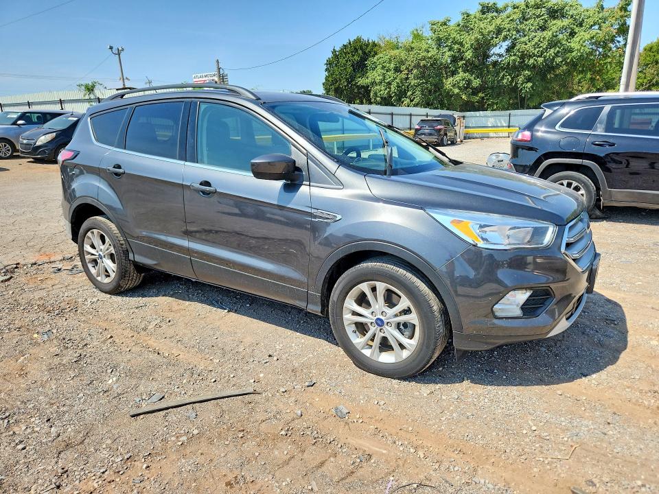 Продажа на аукционе авто 2018 Ford Escape, vin: 1FMCU9GD6JUB75468, номер лота: 64811606