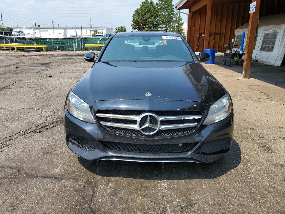 63703686 :رقم المزاد ، 55SWF4KB4JU274642 vin ، 2018 Mercedes-benz C مزاد بيع