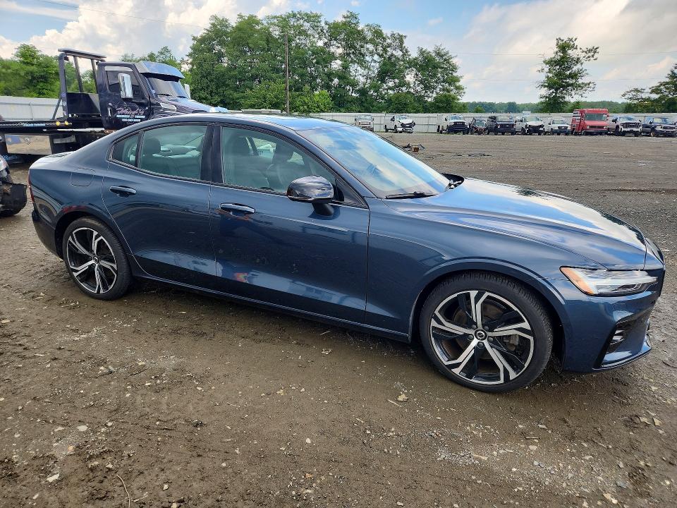 63602106 :رقم المزاد ، 7JRL12FK0RG310377 vin ، 2024 Volvo S60 مزاد بيع