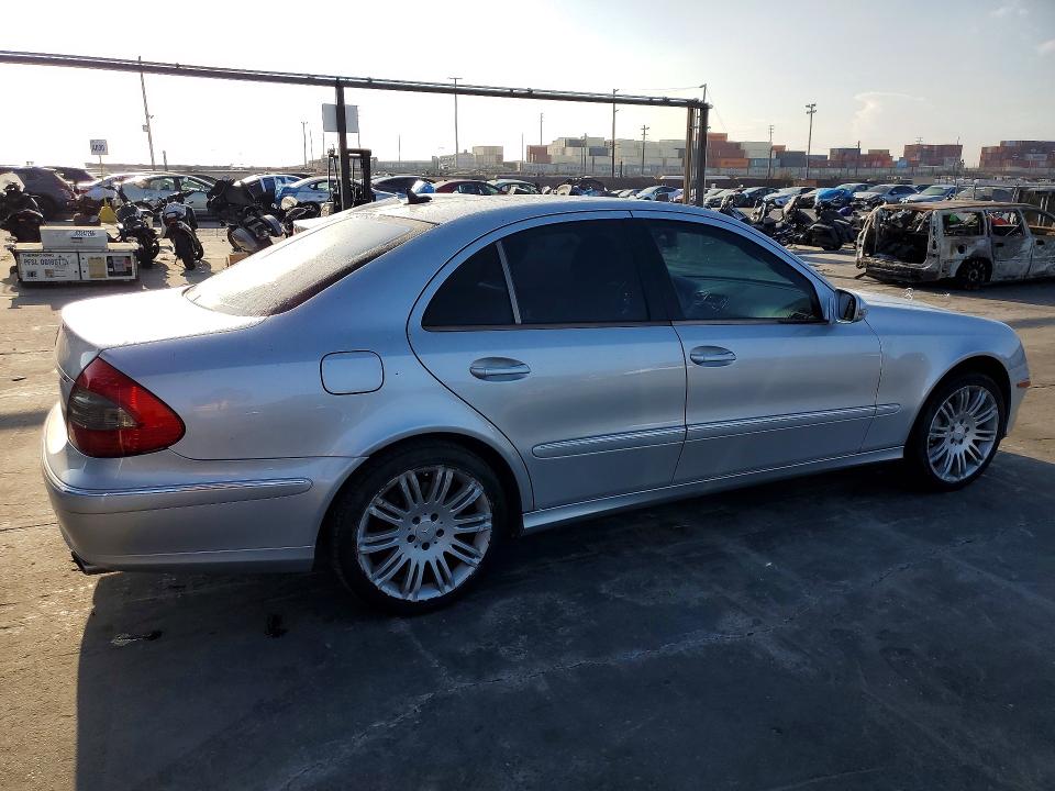 Продажа на аукционе авто 2008 Mercedes-benz E, vin: WDBUF56X18B259161, номер лота: 64140186