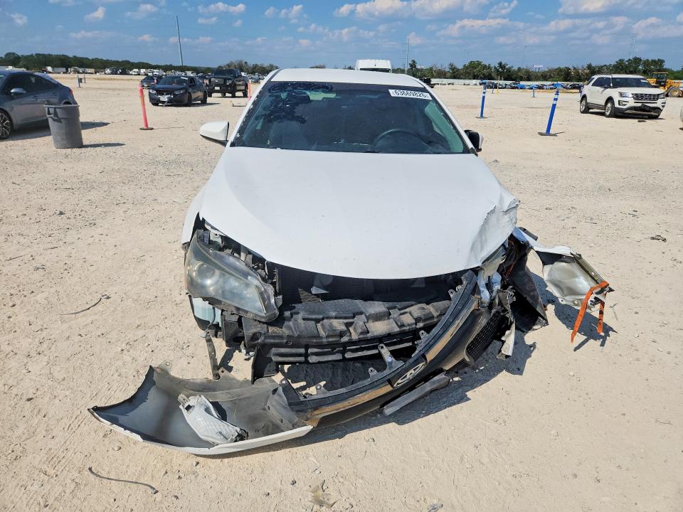 63669826 :رقم المزاد ، 4T1BF1FK7FU996058 vin ، 2015 Toyota Camry مزاد بيع
