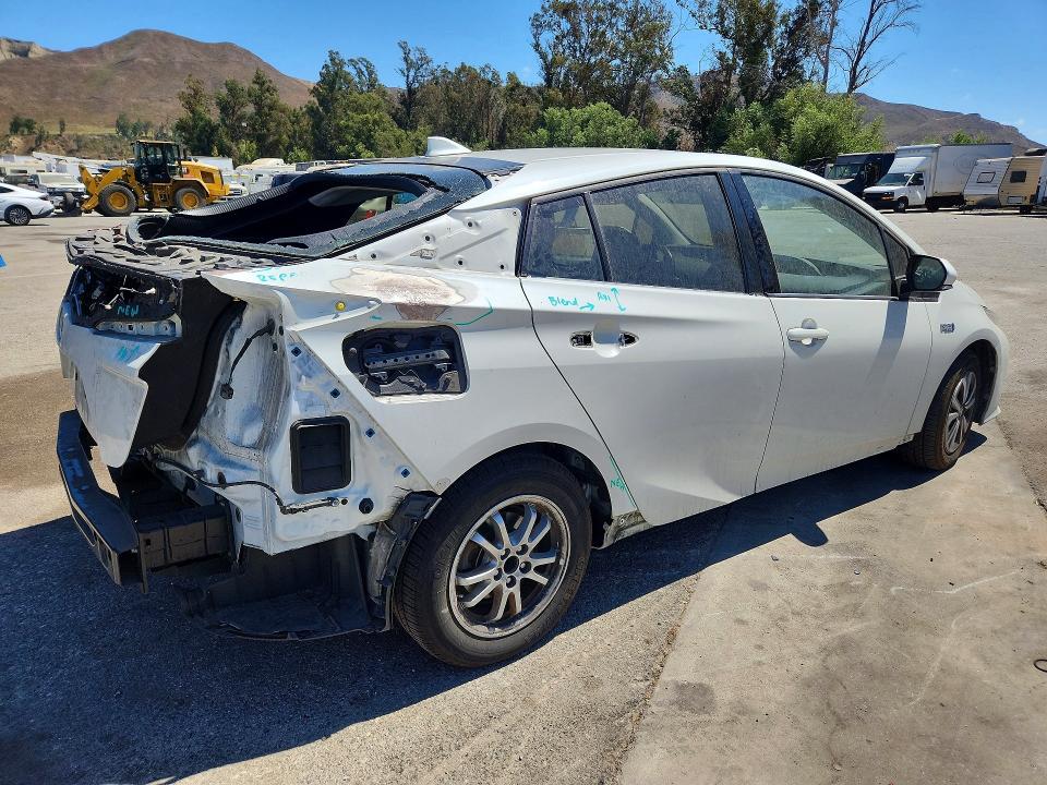 Продаж на аукціоні авто 2017 Toyota Prius Prime, vin: JTDKARFP7H3021064, номер лоту: 64568326