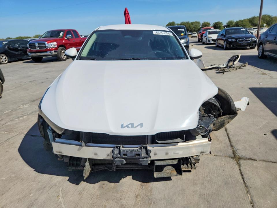 65163536 :رقم المزاد ، 5XXG14J27NG144556 vin ، 2022 Kia K5 مزاد بيع