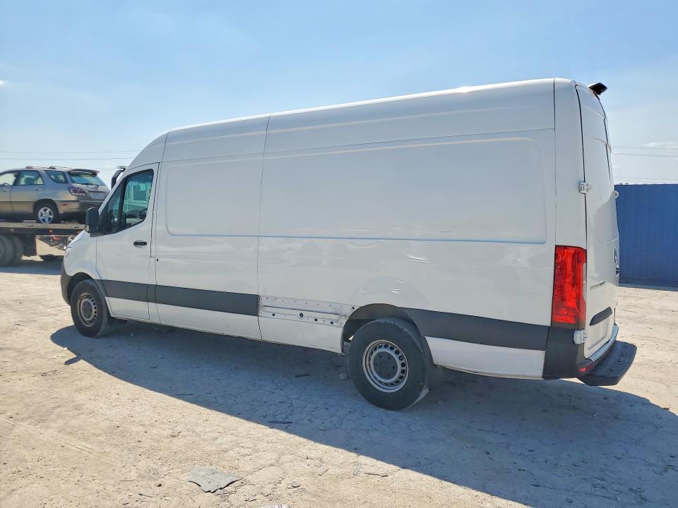 62099526 :رقم المزاد ، W1Y40CHY7MT062069 vin ، 2021 Mercedes-benz Sprinter مزاد بيع