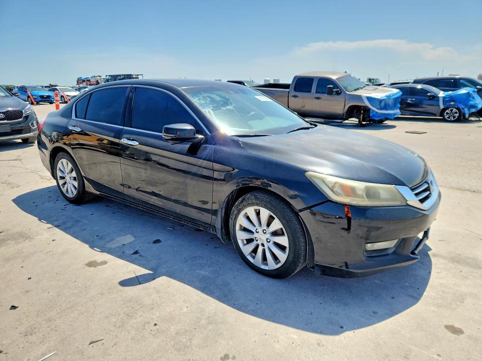 2015 Honda Accord მანქანა იყიდება აუქციონზე, vin: 1HGCR3F85FA025868, აუქციონის ნომერი: 66135806