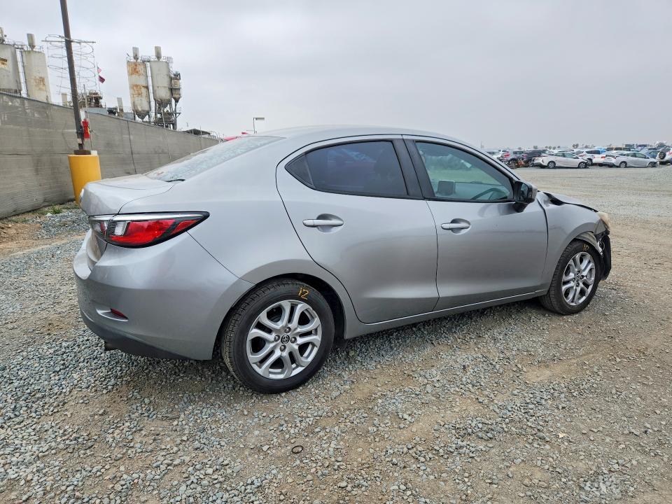 Продажа на аукционе авто 2016 Scion Ia, vin: 3MYDLBZV9GY125924, номер лота: 64700026