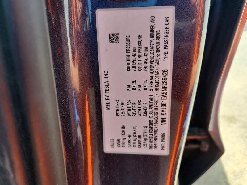 64807336 :رقم المزاد ، 5YJ3E1EA5NF286426 vin ، 2022 Tesla Model 3 مزاد بيع