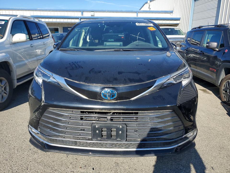 2021 Toyota Sienna მანქანა იყიდება აუქციონზე, vin: 5TDESKFC4MS033857, აუქციონის ნომერი: 68319885