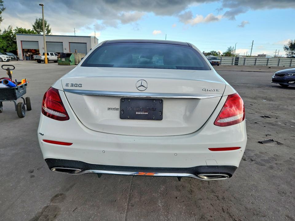 2017 Mercedes-benz E მანქანა იყიდება აუქციონზე, vin: WDDZF4KBXHA019372, აუქციონის ნომერი: 66054536