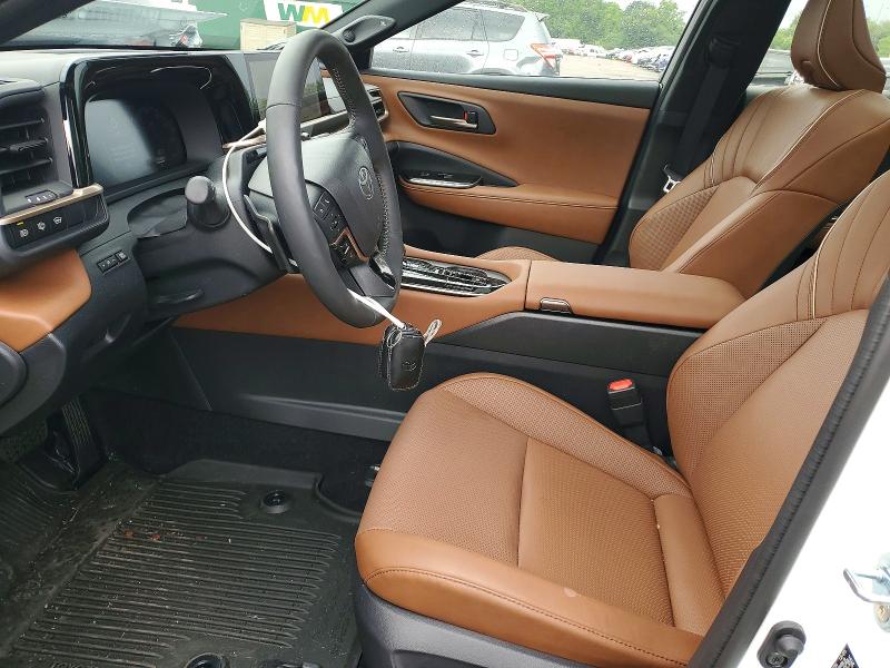 64951486 :رقم المزاد ، JTDACAAJ2T3038633 vin ، 2026 Toyota Crown Signia مزاد بيع