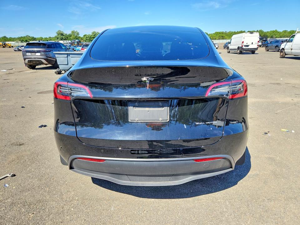 2022 Tesla Model Y მანქანა იყიდება აუქციონზე, vin: 7SAYGDEE2NA007518, აუქციონის ნომერი: 63572326