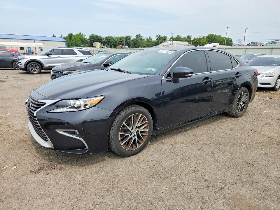 65198066 :رقم المزاد ، 58ABK1GG3JU104167 vin ، 2018 Lexus Es مزاد بيع