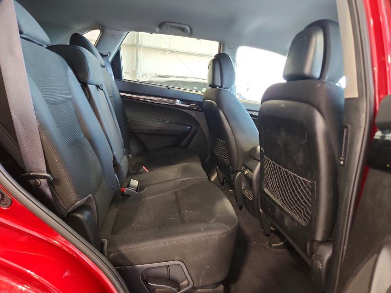 64011436 :رقم المزاد ، 5XYKT4A66FG640114 vin ، 2015 Kia Sorento مزاد بيع
