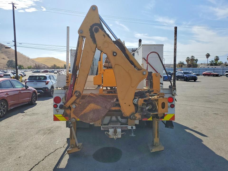 66314116 :رقم المزاد ، 1FVAHFDX3DHFF1735 vin ، 2017 Frht - Freightliner M2 مزاد بيع