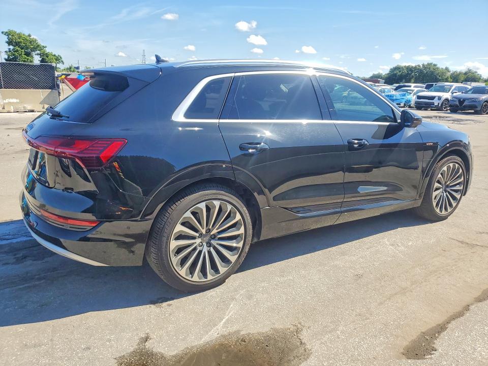 Aukcja sprzedaży 2019 Audi E-tron, vin: WA1VAAGE0KB021989, numer aukcji: 66977226