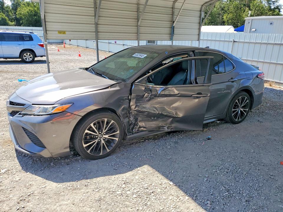 64929946 :رقم المزاد ، 4T1B11HK6KU794785 vin ، 2019 Toyota Camry مزاد بيع