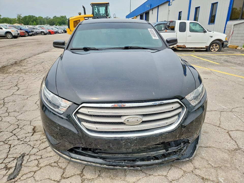 Продажа на аукционе авто 2015 Ford Taurus, vin: 1FAHP2E80FG102154, номер лота: 64688306