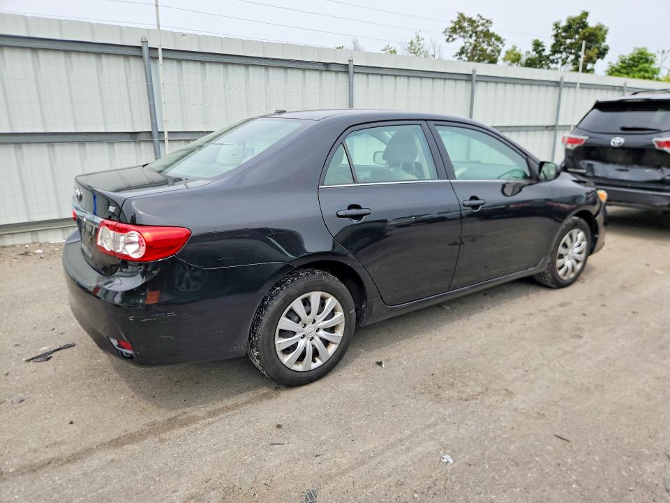 64581096 :رقم المزاد ، 2T1BU4EE8DC967685 vin ، 2013 Toyota Corolla مزاد بيع
