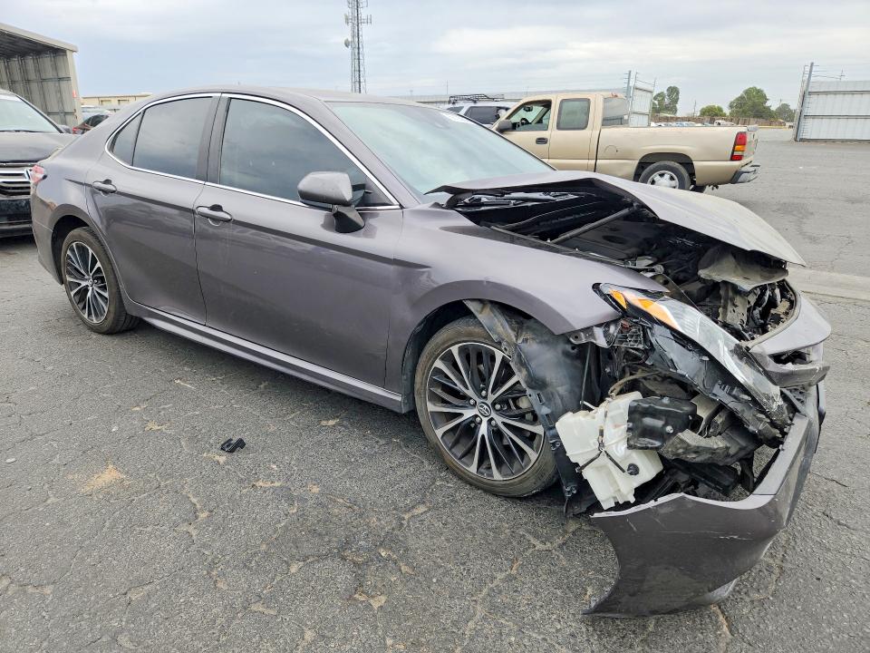 2020 Toyota Camry მანქანა იყიდება აუქციონზე, vin: 4T1G11AK1LU349632, აუქციონის ნომერი: 67105836