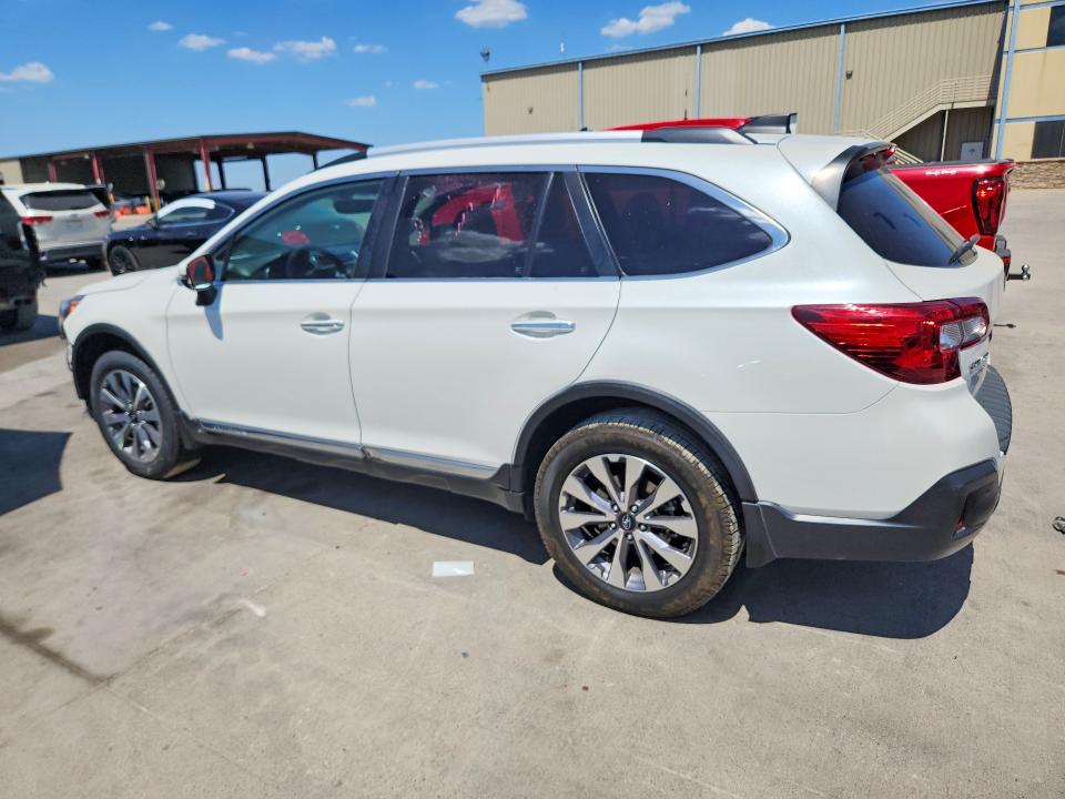 65183836 :رقم المزاد ، 4S4BSATC3J3219965 vin ، 2018 Subaru Outback مزاد بيع
