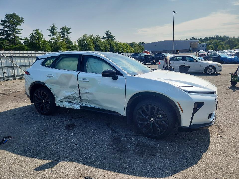 Aukcja sprzedaży 2025 Toyota Crown Signia, vin: JTDACAAJ6S3032199, numer aukcji: 64325766