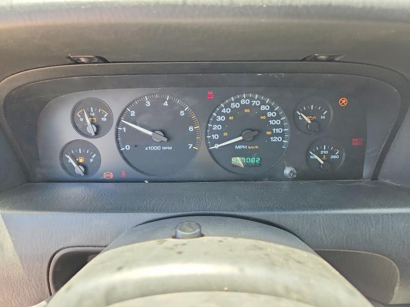 65642366 :رقم المزاد ، 1J4GX48S92C282478 vin ، 2002 Jeep Grand Cherokee مزاد بيع