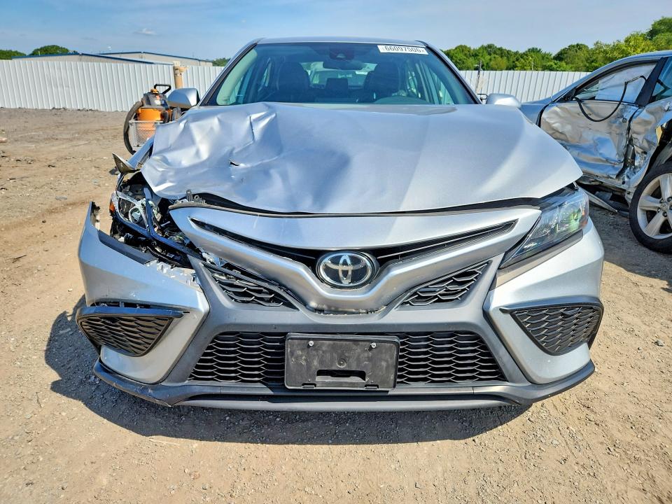 Продаж на аукціоні авто 2021 Toyota Camry, vin: 4T1G11AK4MU524330, номер лоту: 66097506