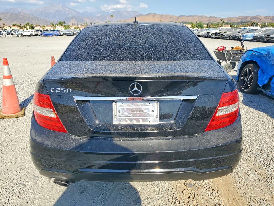 65663706 :رقم المزاد ، WDDGF4HB2EG209593 vin ، 2014 Mercedes-benz C مزاد بيع