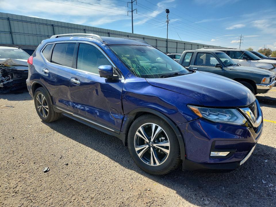 Продаж на аукціоні авто 2017 Nissan Rogue, vin: 5N1AT2MV1HC863666, номер лоту: 64155236