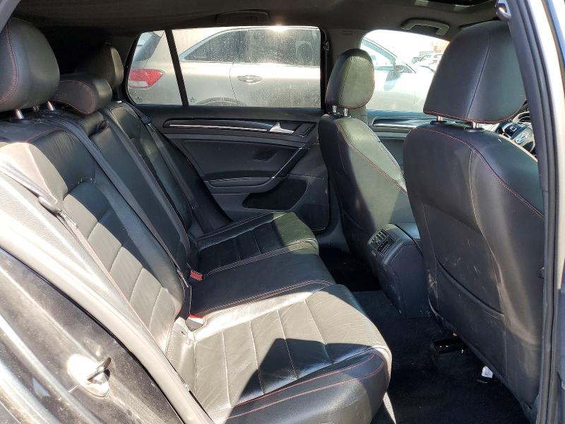Продажа на аукционе авто 2015 Volkswagen Gti, vin: 3VW4T7AU8FM033642, номер лота: 63527166