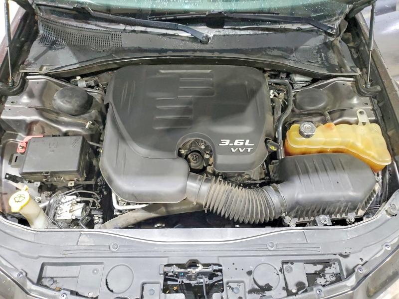 64045736 :رقم المزاد ، 2C3CCAGG7KH698462 vin ، 2019 Chrysler 300 مزاد بيع
