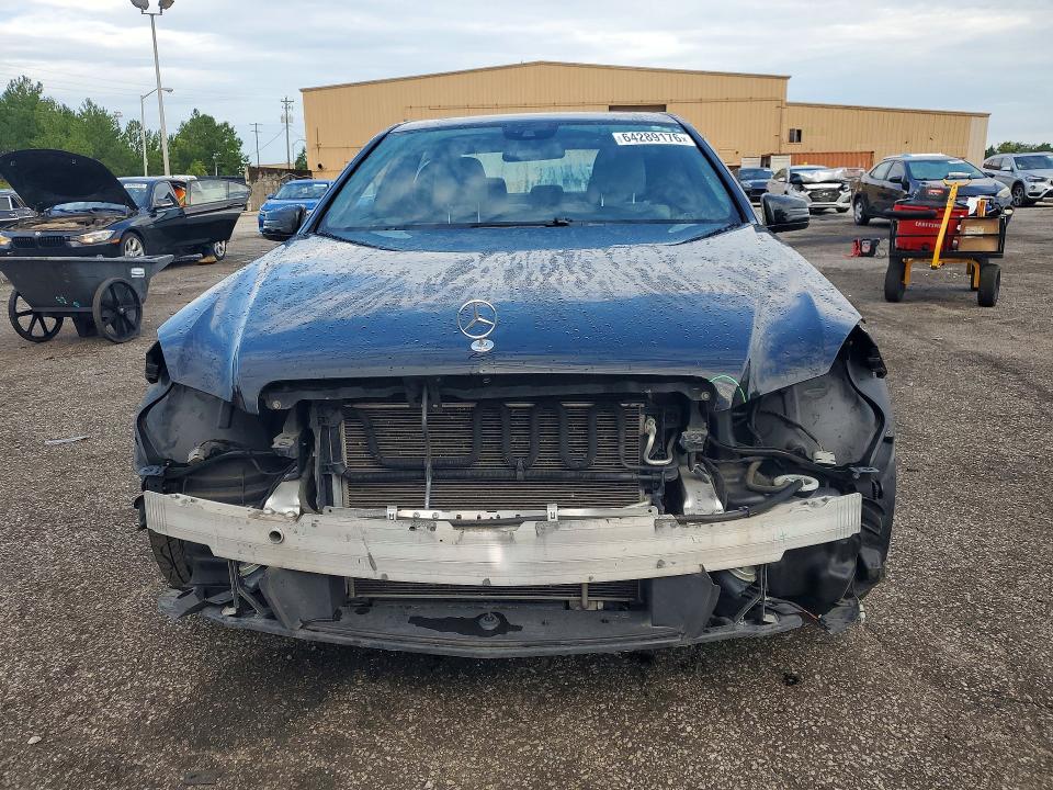 64289176 :رقم المزاد ، WDDHF5KB1CA521813 vin ، 2012 Mercedes-benz E مزاد بيع