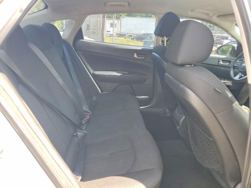 2019 Kia Optima მანქანა იყიდება აუქციონზე, vin: 5XXGT4L31KG349818, აუქციონის ნომერი: 63656416