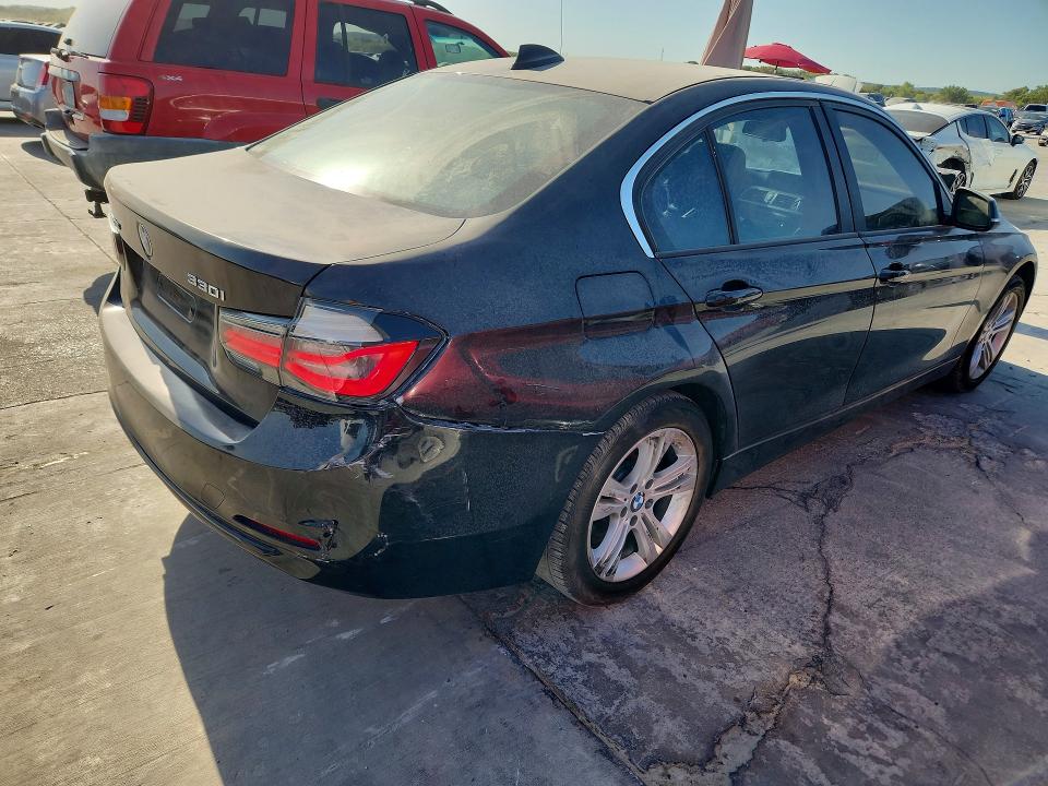 2018 Bmw 330 მანქანა იყიდება აუქციონზე, vin: WBA8D9G52JNU70111, აუქციონის ნომერი: 65355916