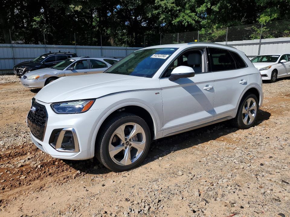 64242256 :رقم المزاد ، WA1EAAFYXP2165990 vin ، 2023 Audi Q5 مزاد بيع