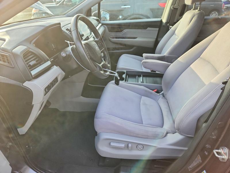 64099826 :رقم المزاد ، 5FNRL6H42JB501810 vin ، 2018 Honda Odyssey مزاد بيع