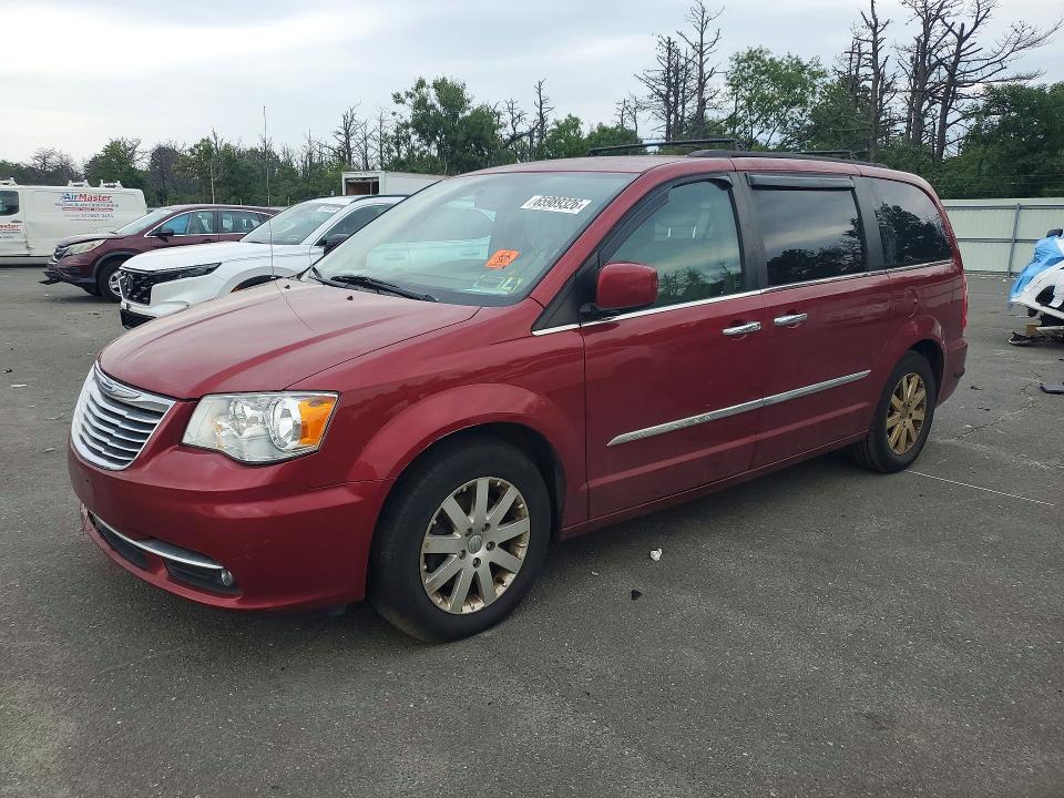 65989326 :رقم المزاد ، 2C4RC1BG1FR665244 vin ، 2015 Chrysler Town & Country مزاد بيع