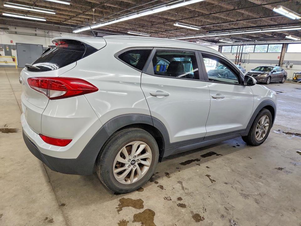 Aukcja sprzedaży 2016 Hyundai Tucson, vin: KM8J33A45GU090985, numer aukcji: 64793236