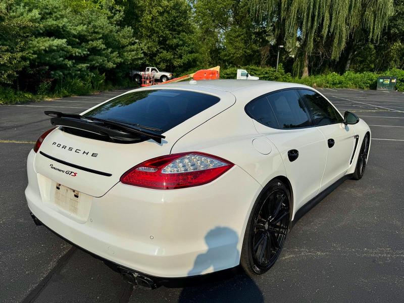 65331236 :رقم المزاد ، WP0AF2A74DL075430 vin ، 2013 Porsche Panamera مزاد بيع