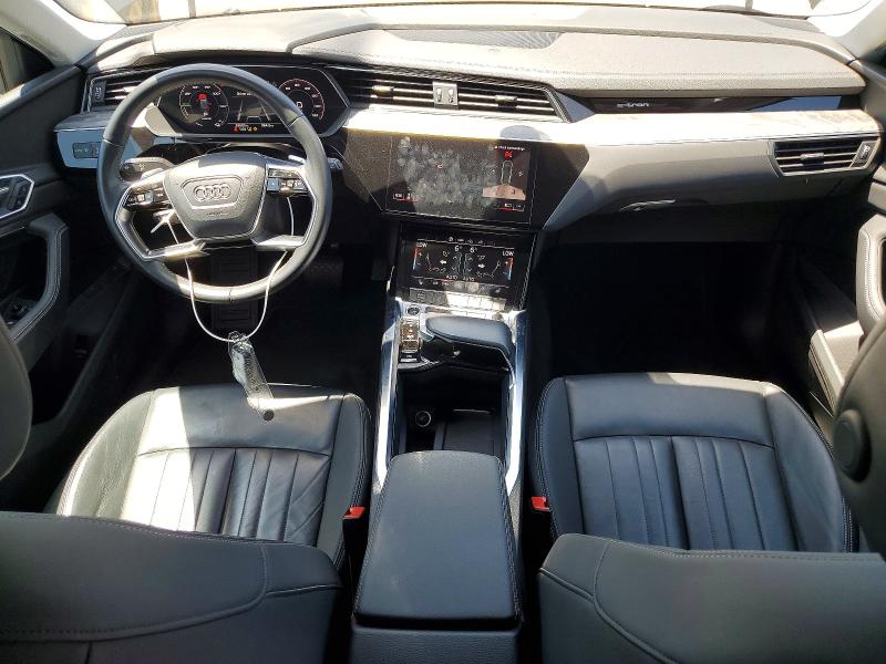 2021 Audi E-tron მანქანა იყიდება აუქციონზე, vin: WA1AAAGE1MB022022, აუქციონის ნომერი: 63209996