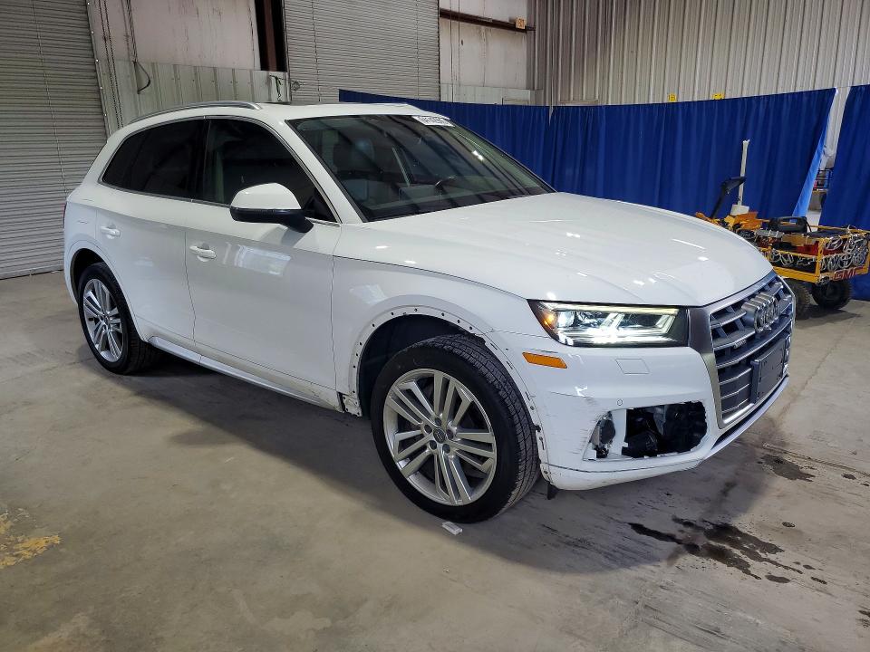 64142986 :رقم المزاد ، WA1CNAFY5J2151823 vin ، 2018 Audi Q5 مزاد بيع