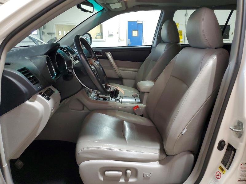 Продажа на аукционе авто 2013 Toyota Highlander, vin: 5TDBK3EH0DS231230, номер лота: 65293076