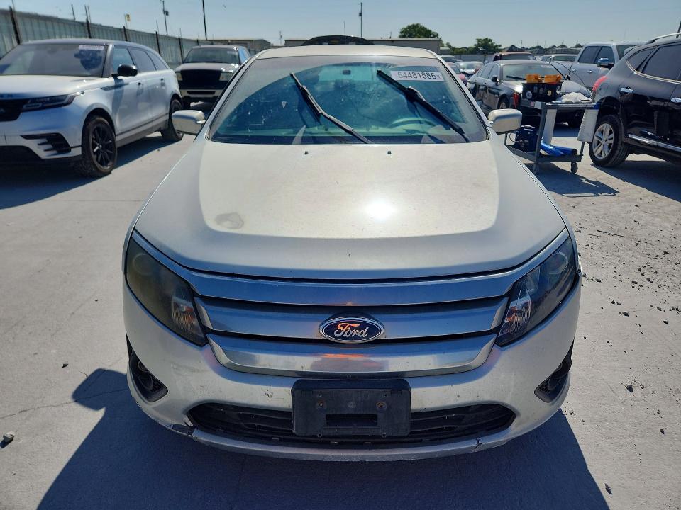 64481686 :رقم المزاد ، 3FAHP0HA4BR121313 vin ، 2011 Ford Fusion مزاد بيع