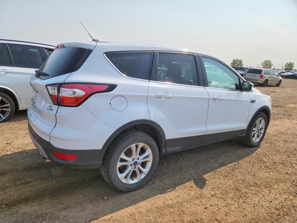 63601606 :رقم المزاد ، 1FMCU9GD7HUD22164 vin ، 2017 Ford Escape مزاد بيع